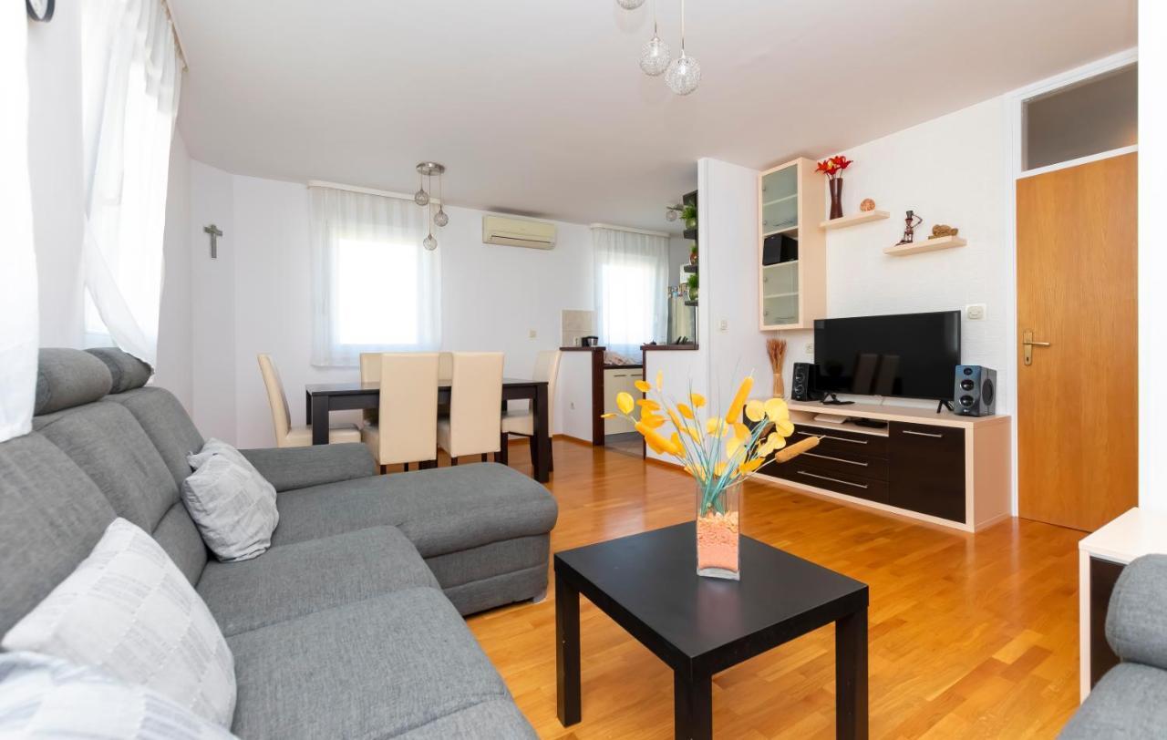 Apartment Pepalo,Omis Free Parking Exteriör bild
