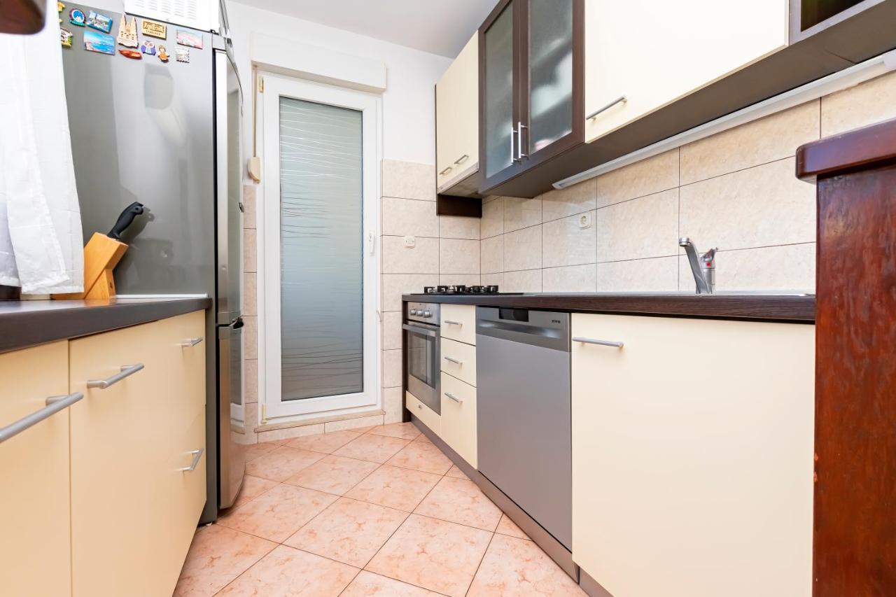 Apartment Pepalo,Omis Free Parking Exteriör bild