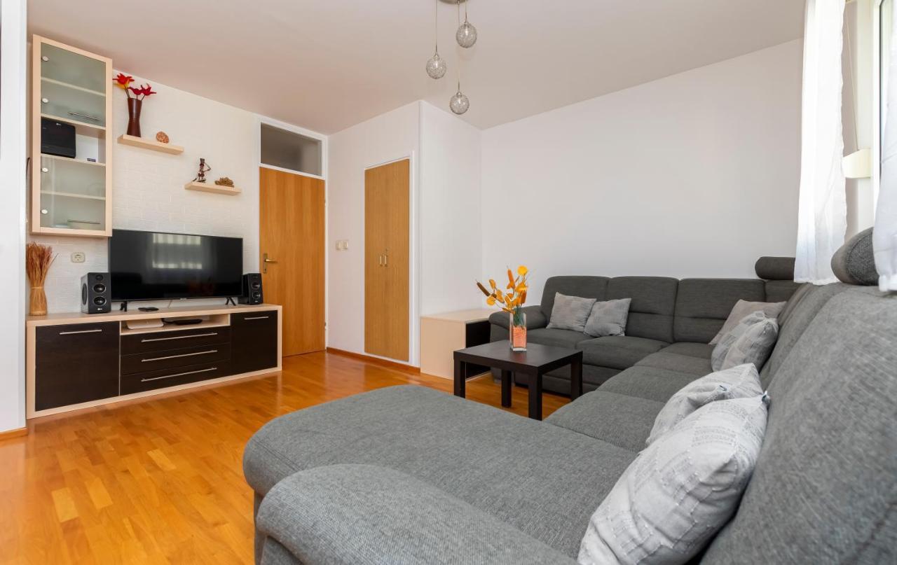 Apartment Pepalo,Omis Free Parking Exteriör bild